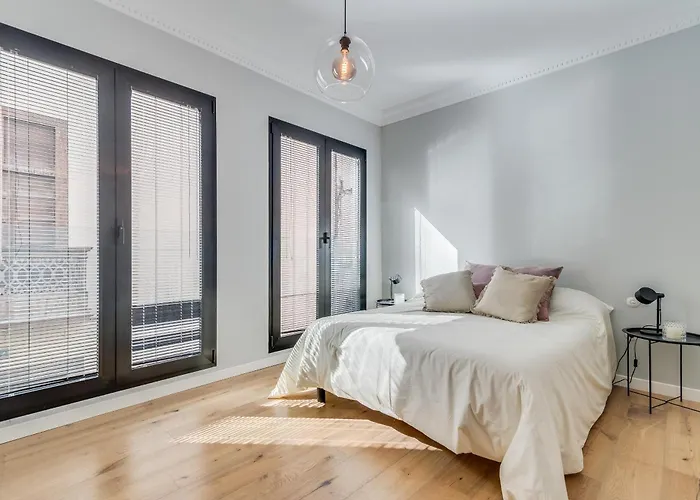 Home2book 300 M2 House With Terrace, Vegueta Hébergement de vacances *